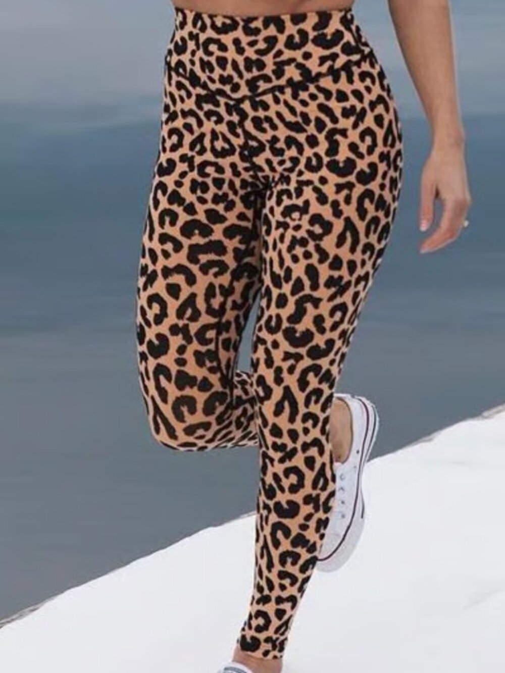Balance Athletica Animal Print Leggings Size XL Brown High Waisted Kingdom